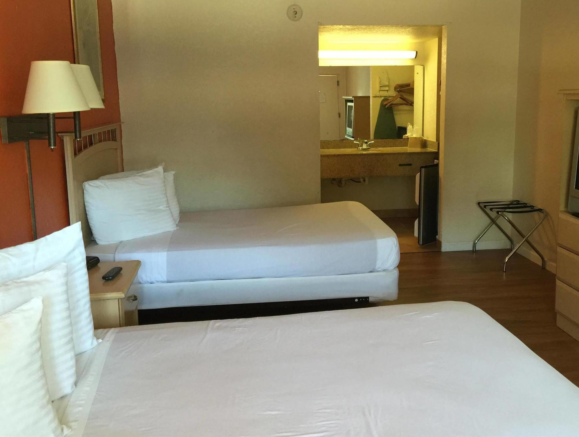 Country Hearth Inn- Киссимми Экстерьер фото