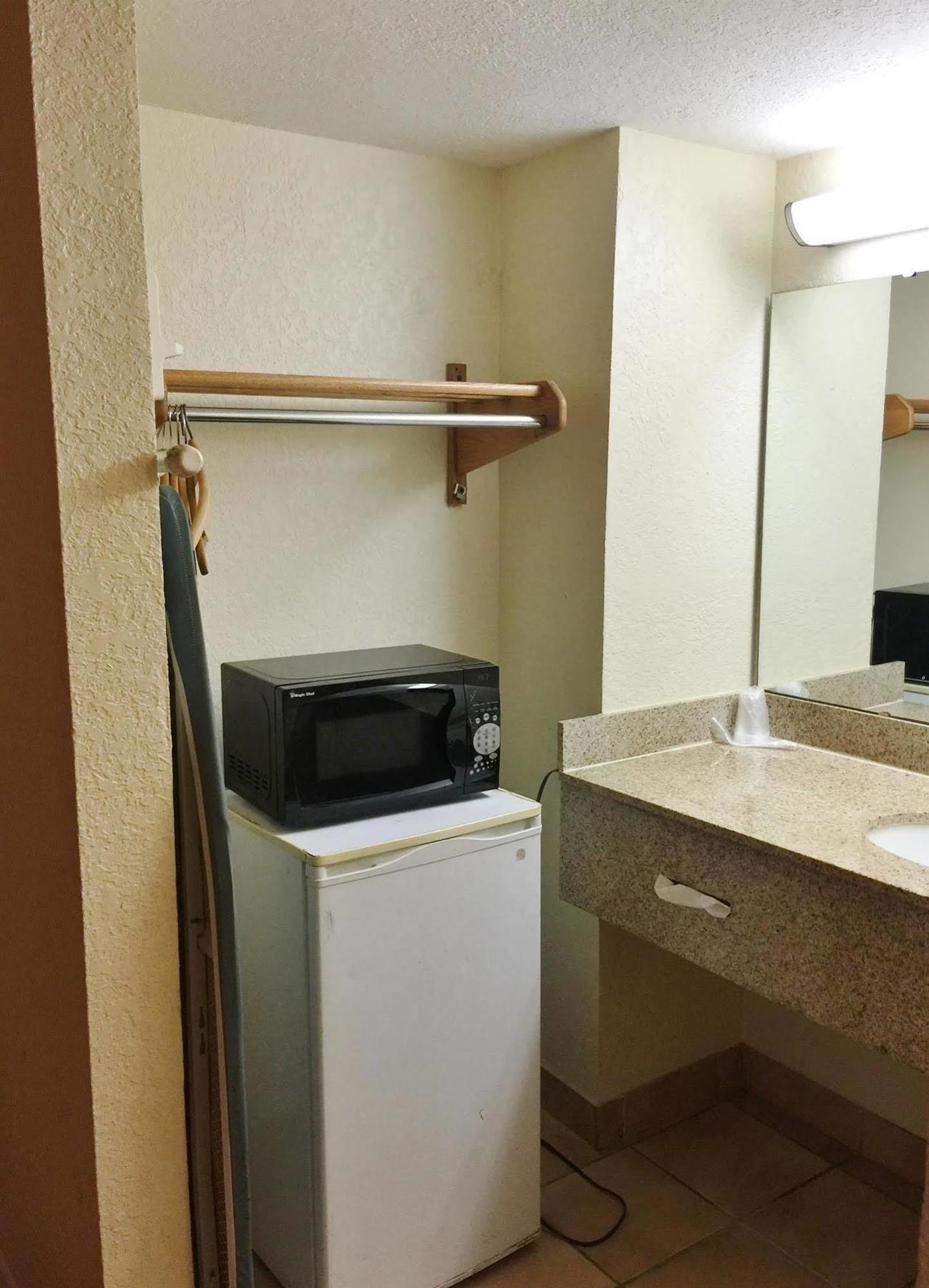Country Hearth Inn- Киссимми Экстерьер фото
