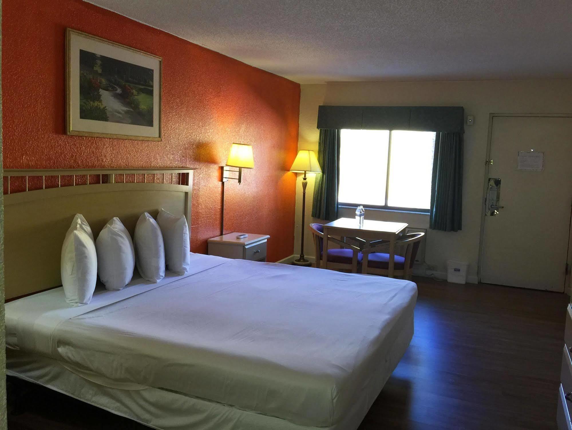 Country Hearth Inn- Киссимми Экстерьер фото
