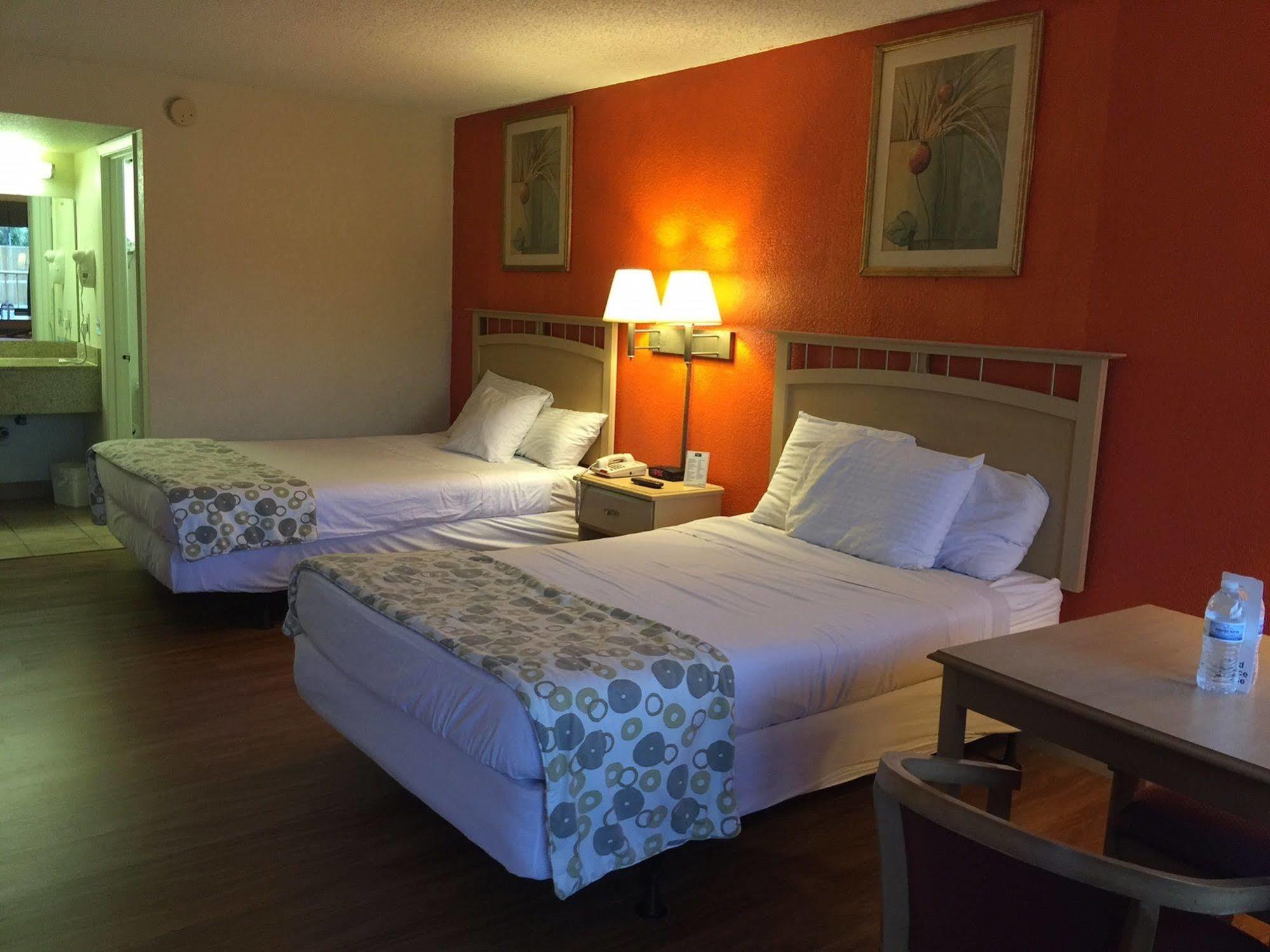 Country Hearth Inn- Киссимми Экстерьер фото