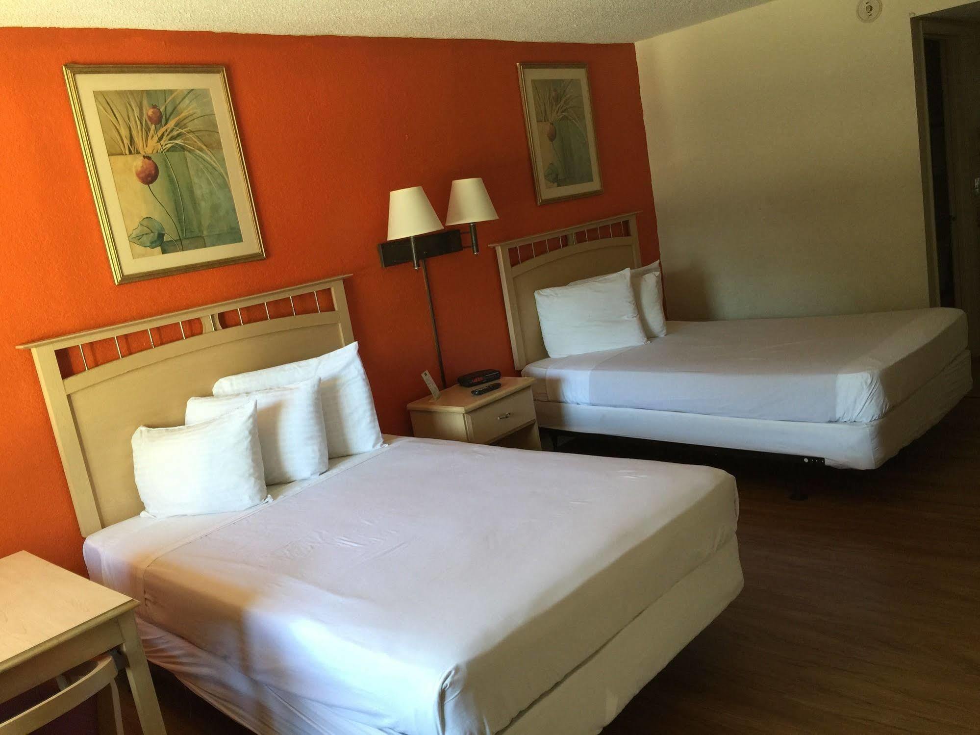 Country Hearth Inn- Киссимми Экстерьер фото